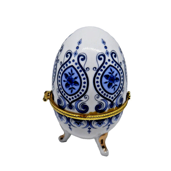 Blue & White Egg Shaped Floral Footed Victorian Trinket Box w Gold Trim 4” Vtg - Picture 1 of 8